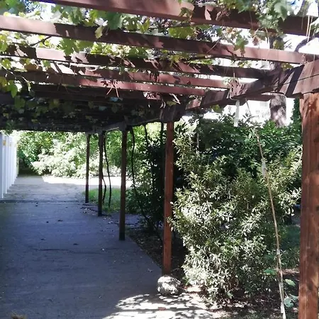 Portobello Garden * ساني بيتش